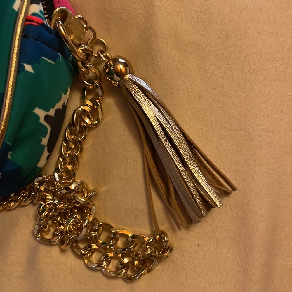 Fun colorful summer Lilly Pulitzer purse. - Picture 3 of 3